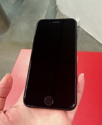 Apple iPhone SE 2020 64GB použitý