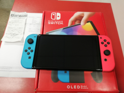 Nintendo Switch OLED záruka 21 měsíců Electroworld použitý