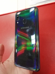Samsung Galaxy A40 použitý