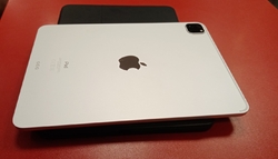 Apple iPad Pro 11 (2020) 256GB Wi-Fi  použitý