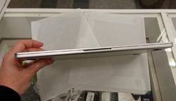 Apple MacBook Air 13" 2025 M4 10-core 16GB/256GB záruka 9/2026 Apple krátce odzkoušený