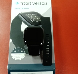 Chytré hodinky Fitbit Versa 2 rozbalené