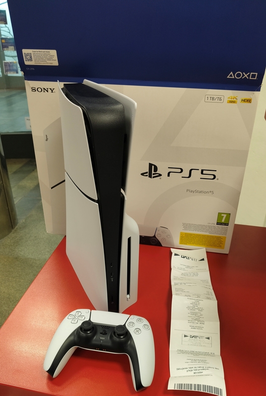 Playstation 5 PS5 Slim s mechanikou záruka 21 měsíců Datart použitý