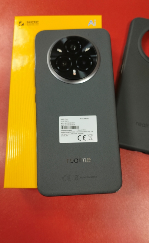 Realme 14 Pro+ 5G 12GB/512GB záruka MP 4/2027 použitý