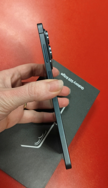 Samsung Galaxy S25 Edge 12GB/256GB použitý - stav A 