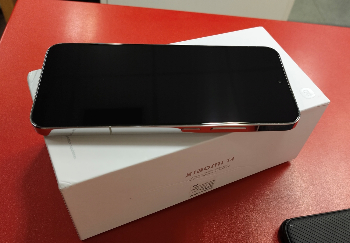 Xiaomi 14 12GB/512GB záruka 9/2026  použitý