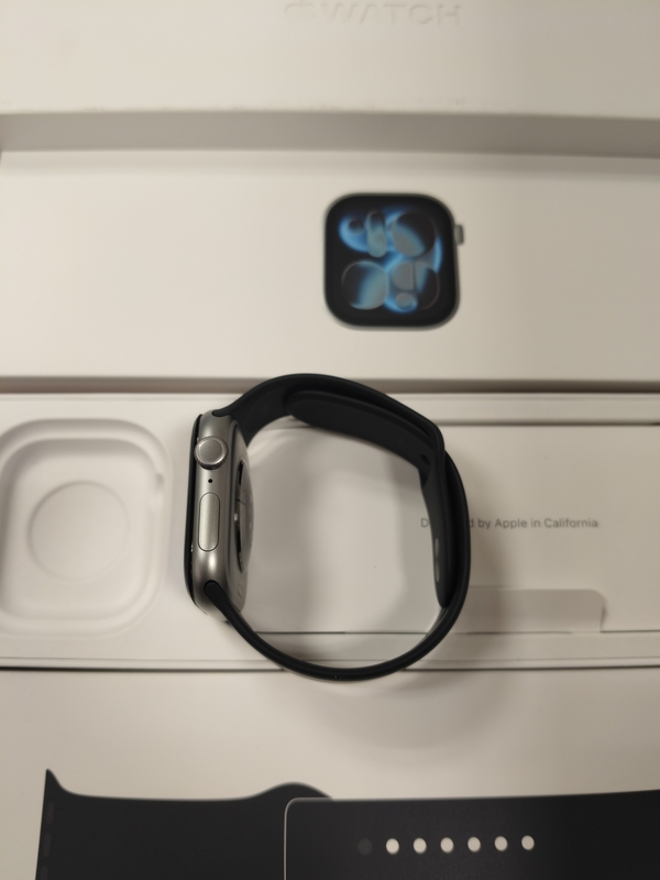Apple Watch 11 46mm  Cellular záruka 23 měs Vodafone odzkoušené