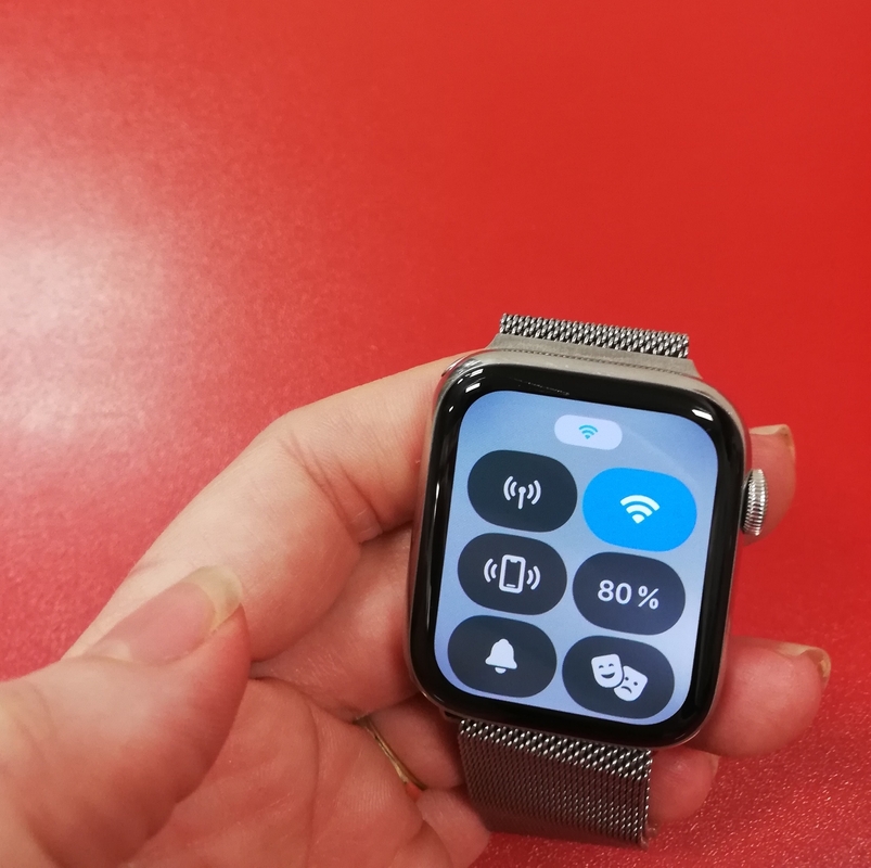 Apple Watch 6 44 mm Cellular použité
