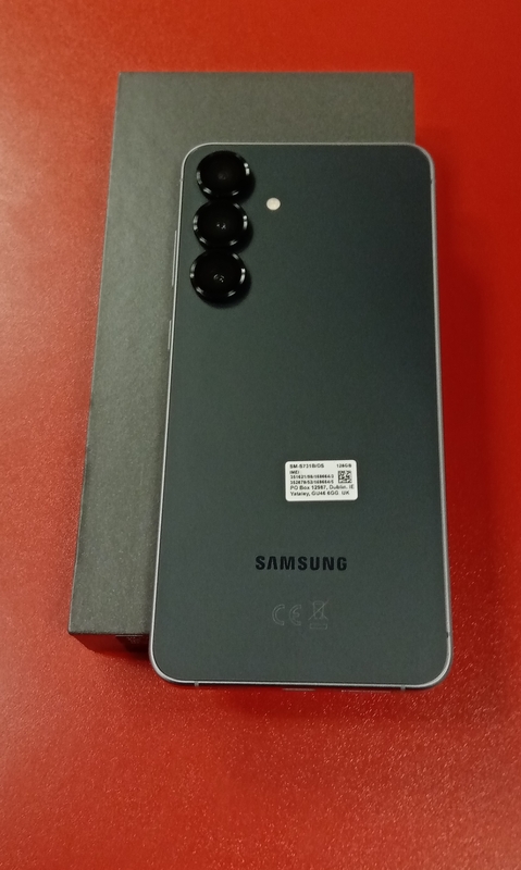 Samsung Galaxy S25 FE 8GB/128GB záruka MP 23 měsíců rozbalený