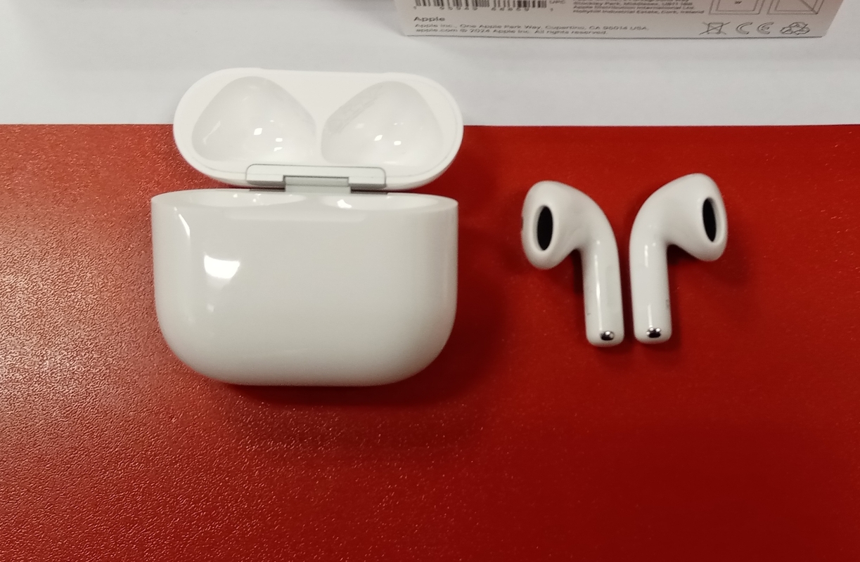 Apple AirPods 4 MXP63ZN/A záruka 23 měsíců  Alza použité