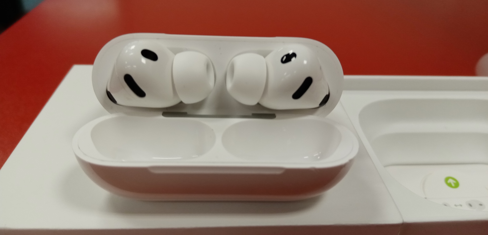 Apple AirPods Pro 3 záruka 22 měs. Smarty použité 