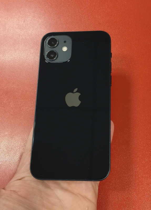 Apple iPhone 12 64GB použitý